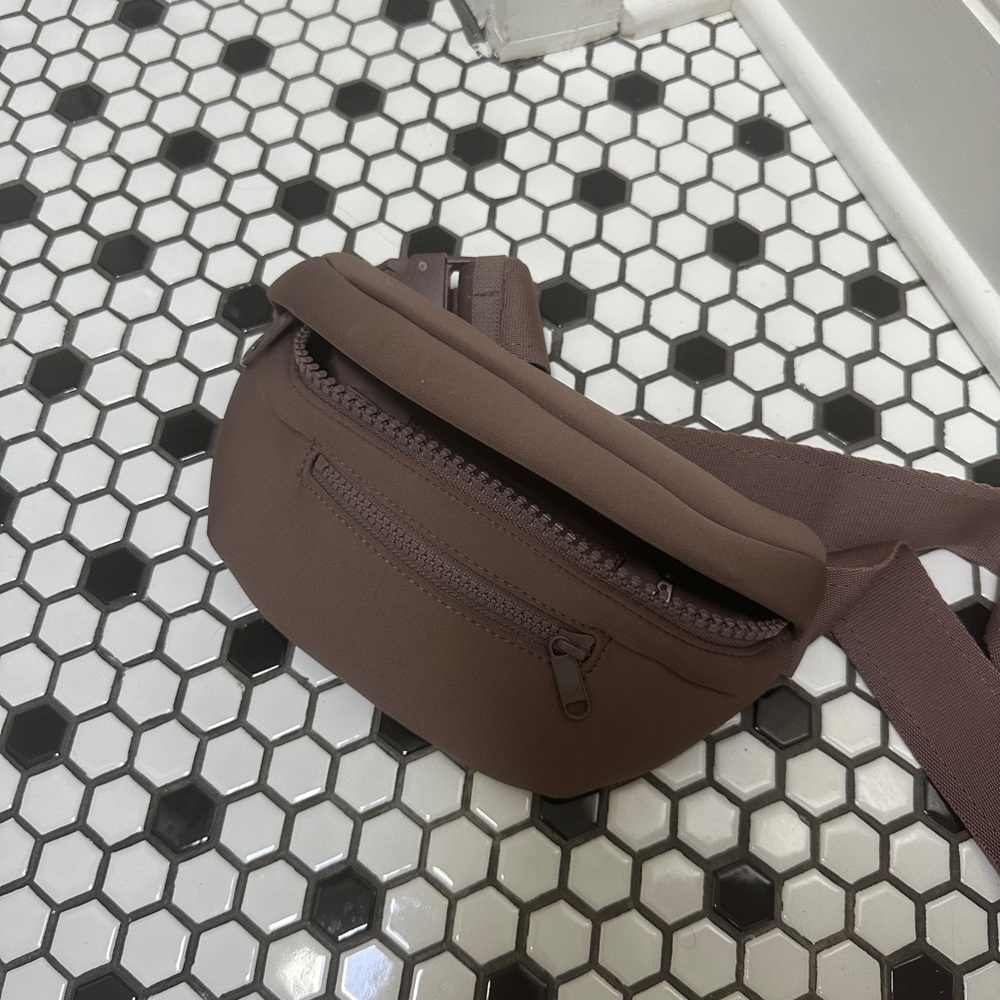 Dagne Dover Ace Neoprene Fanny Pack